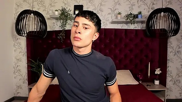 AustinJones  online show from 03-25-26, 07:24