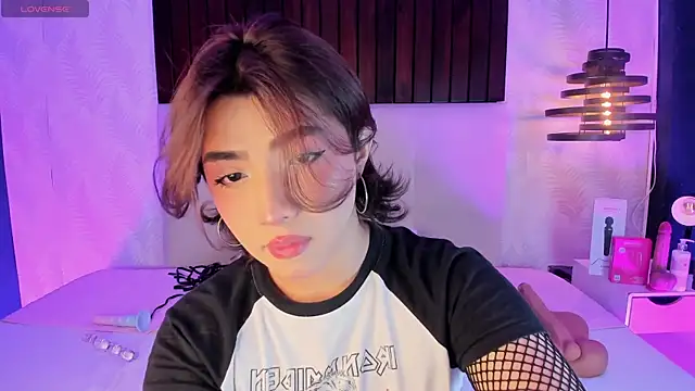 Snapshot of Creamy_Angelo chatting on 05-19-26, 01:29 Creamy Angelo online show from 05-19-26, 01:29