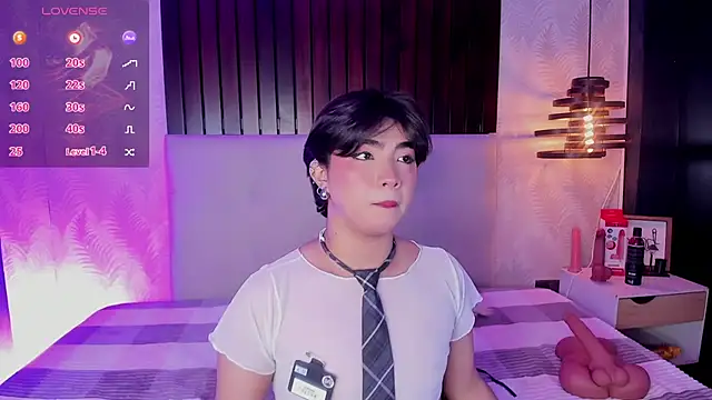 Creamy Angelo online show from 10-28-25, 09:14