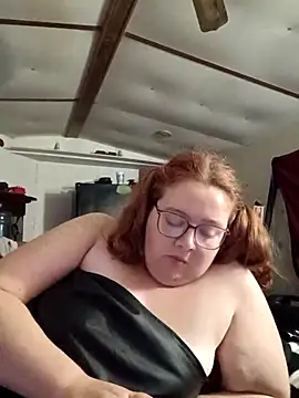 XEmoxkittyx online show from 02-15-26, 05:19