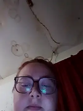 XEmoxkittyx online show from 02-07-26, 05:15