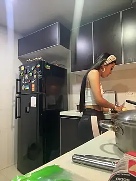 Victoria alson online show from 11-28-25, 12:22