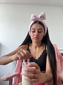 Victoria alson online show from 11-12-25, 03:16