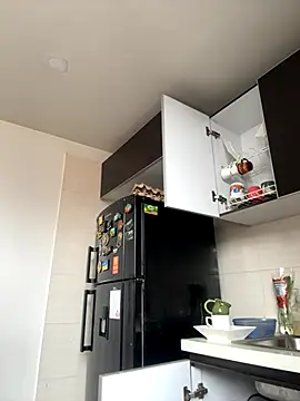 Victoria alson online show from 11-19-25, 01:11