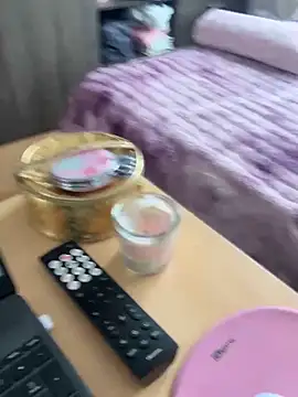 Victoria alson online show from 10-26-25, 03:34