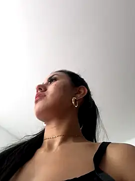 Victoria alson online show from 10-30-25, 02:04