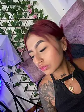 Snapshot of Dirty_isabella18 chatting on 07-23-26, 01:58 Dirty isabella18 online show from 07-23-26, 01:58