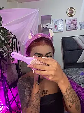 Snapshot of Dirty_isabella18 chatting on 06-18-26, 05:40 Dirty isabella18 online show from 06-18-26, 05:40