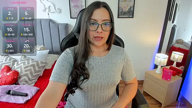 Snapshot of amaia_monet chatting on 02-25-26, 07:36 amaia monet online show from 02-25-26, 07:36