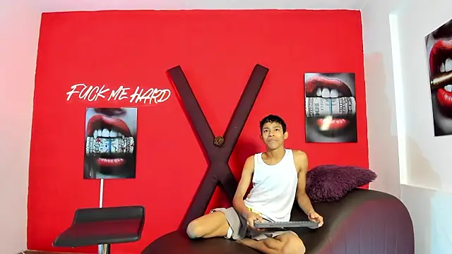 BEAUTY BOYS1 online show from 03-11-26, 07:30