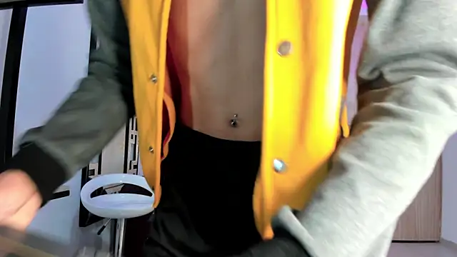 BEAUTY BOYS1 online show from 04-14-26, 01:38