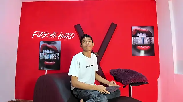 BEAUTY BOYS1 online show from 02-22-26, 07:26