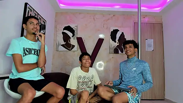 BEAUTY BOYS1 online show from 03-28-26, 01:34