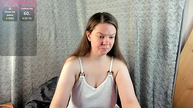 MiaLores online show from 11-18-25, 08:06