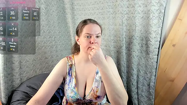 MiaLores online show from 11-15-25, 09:13