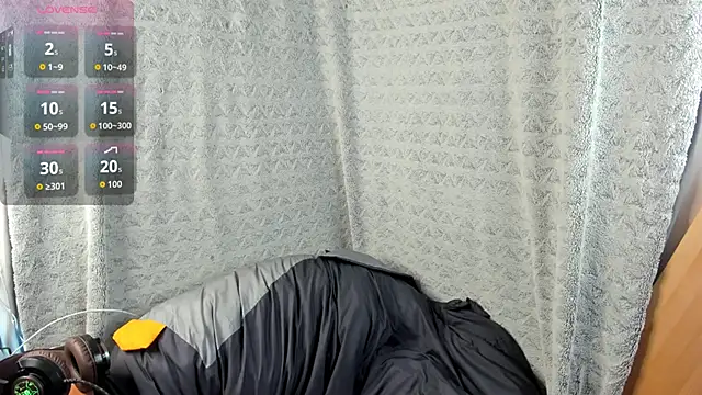 MiaLores online show from 09-12-25, 08:36