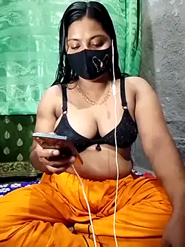 Snapshot of Mistompa24 chatting on 05-06-26, 08:29 Mistompa24 online show from 05-06-26, 08:29