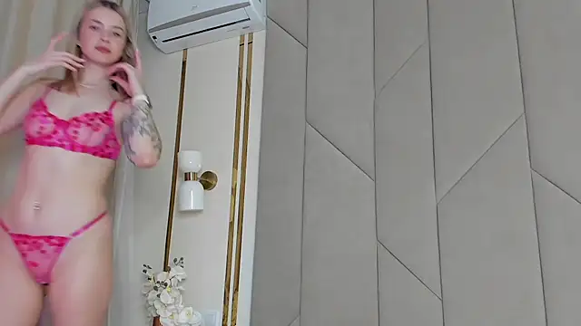 Touch me online show from 09-16-25, 05:03