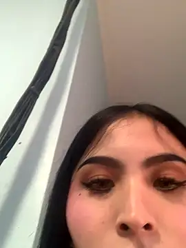 Snapshot of Baby_girl6969 chatting on 11-16-25, 07:35 Baby girl6969 online show from 11-16-25, 07:35