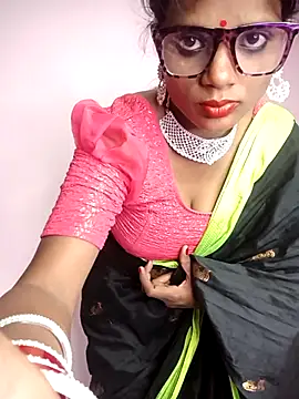Snapshot of Mohini_Josh069 chatting on 11-15-25, 04:00 Mohini Josh069 online show from 11-15-25, 04:00