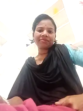 Snapshot of Rubi_sarma chatting on 10-05-25, 04:09 Rubi sarma online show from 10-05-25, 04:09