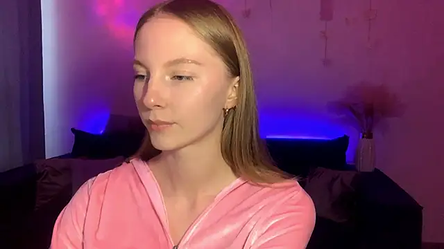 BrightAnnie online show from 09-17-25, 03:14