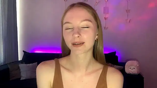 BrightAnnie online show from 09-14-25, 01:00