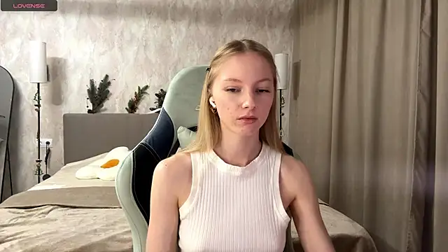 BrightAnnie online show from 12-17-25, 02:11