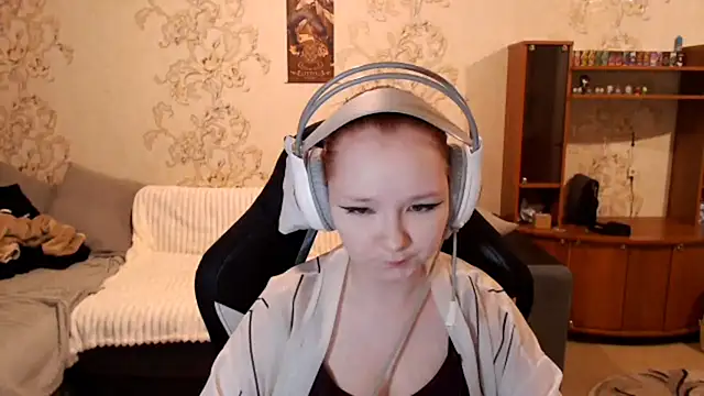 Snapshot of PansyBorriello chatting on 09-19-25, 03:27 PansyBorriello online show from 09-19-25, 03:27