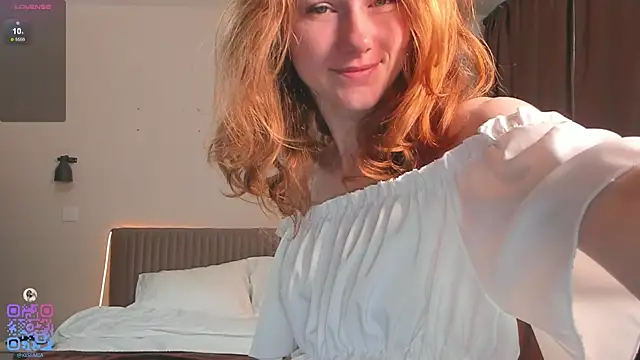 Snapshot of BreezeJam chatting on 09-16-25, 04:57 BreezeJam online show from 09-16-25, 04:57