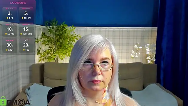 Snapshot of Hella_Fabel chatting on 05-07-26, 01:10 Hella Fabel online show from 05-07-26, 01:10