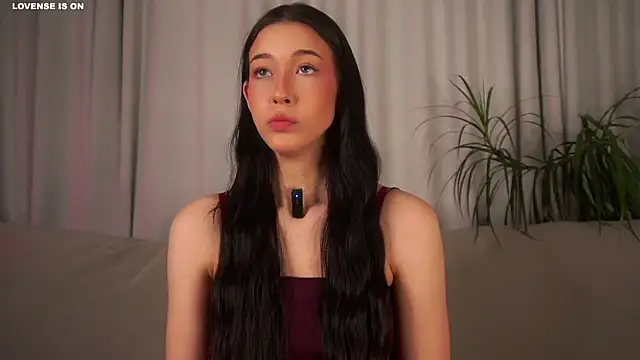 EviaRabasca online show from 11-24-25, 11:21