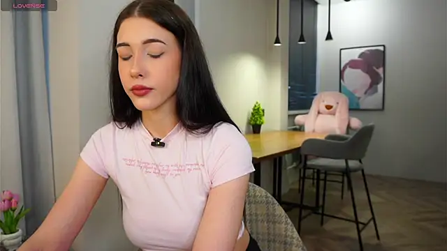 EviaRabasca online show from 03-19-26, 11:32