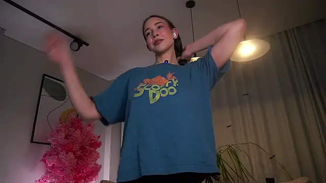 EviaRabasca online show from 11-06-25, 11:25