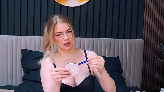 MilanaCeleste online show from 02-16-26, 10:07