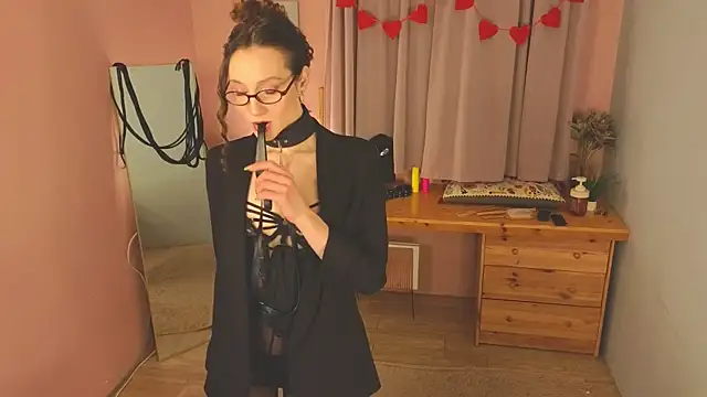 laracroftmansion online show from 02-19-26, 04:26