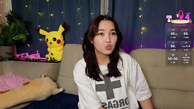 Snapshot of ColettaMejias chatting on 11-12-25, 08:45 ColettaMejias online show from 11-12-25, 08:45