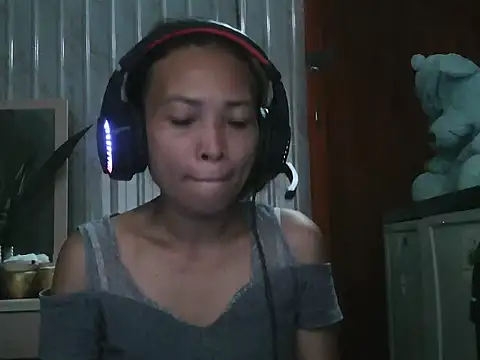 Snapshot of pinayhotii chatting on 09-18-25, 10:24 pinayhotii online show from 09-18-25, 10:24