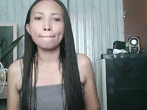 Snapshot of pinayhotii chatting on 10-21-25, 02:33 pinayhotii online show from 10-21-25, 02:33