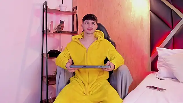 LiamMuller online show from 10-30-25, 11:52