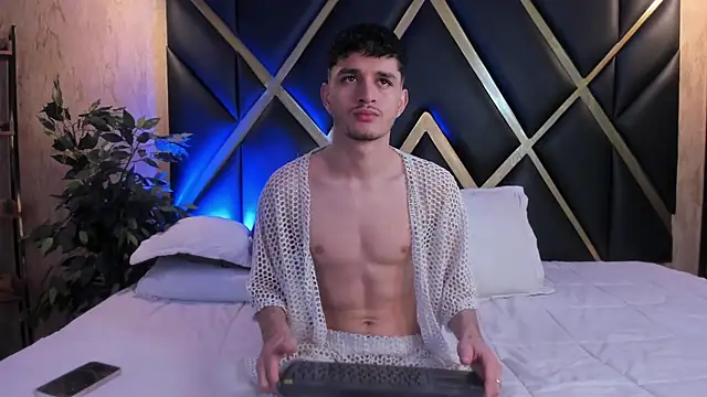 LiamMuller online show from 11-11-25, 12:11