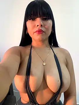 Snapshot of BrendaCrean chatting on 12-19-25, 12:29 BrendaCrean online show from 12-19-25, 12:29