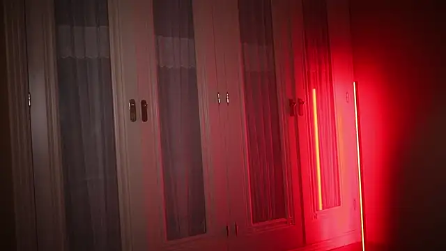 suzysuza online show from 10-23-25, 03:10