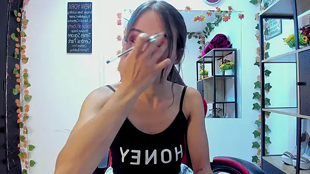 Tammy Thompson  online show from 01-17-26, 01:37