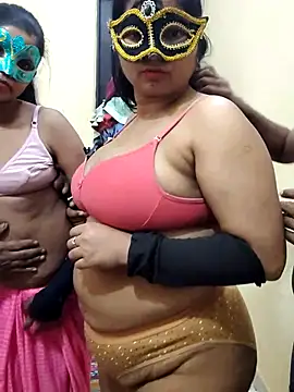 Snapshot of Hot_modal chatting on 12-19-25, 05:26 Hot modal online show from 12-19-25, 05:26