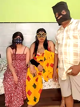 Snapshot of Hot_modal chatting on 11-13-25, 04:33 Hot modal online show from 11-13-25, 04:33