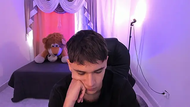 Aron Boyy online show from 04-07-26, 07:26