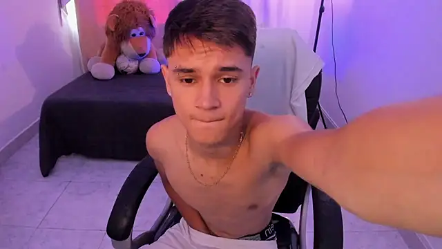 Aron Boyy online show from 04-02-26, 08:15