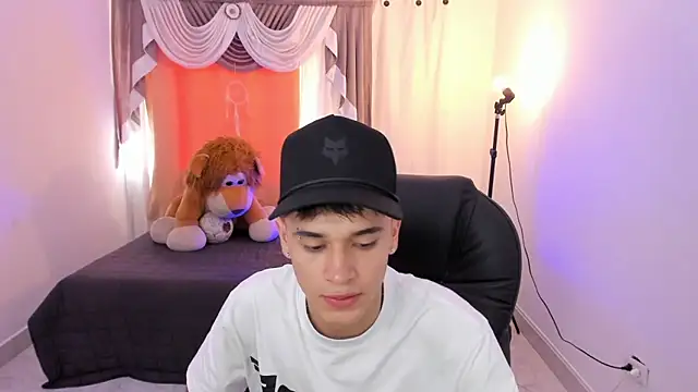 Aron Boyy online show from 03-28-26, 07:59