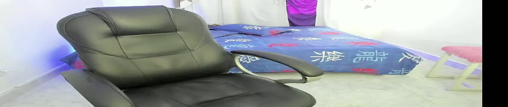 Snapshot of Aron_Boyy chatting on 09-30-25, 08:48 Aron Boyy online show from 09-30-25, 08:48